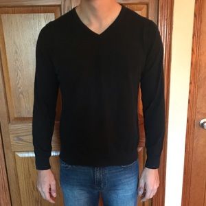 H&M Men’s Black V-neck Sweater